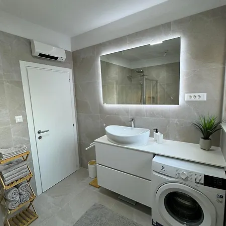 La Storia - House With Free Private Parking * זאדאר