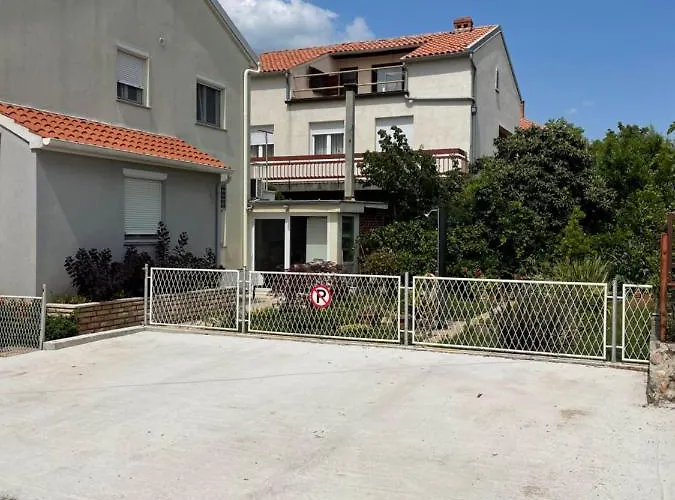 Apartman La Storia - House